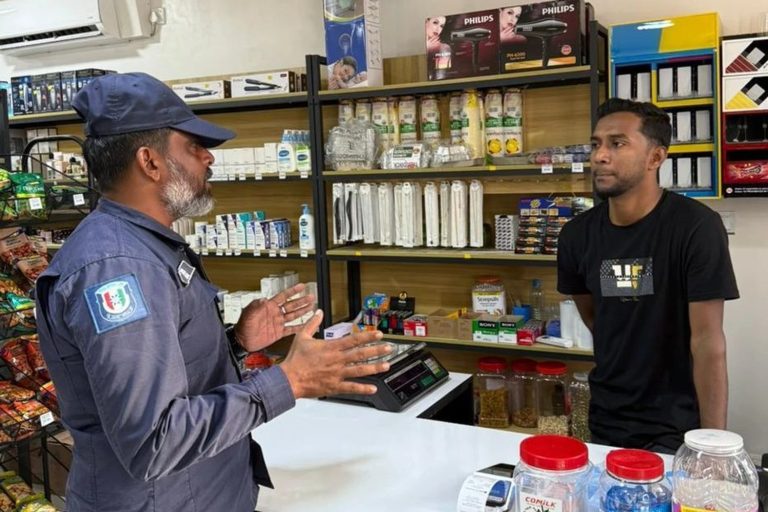 ކުޅުދުއްފުށި ފިހާރަތަކަށް ޒިޔާރަތްކޮށް ހޭލުންތެރިކުރުވުމުގެ ޕްރޮގްރާމެއް ހިންގައިފި