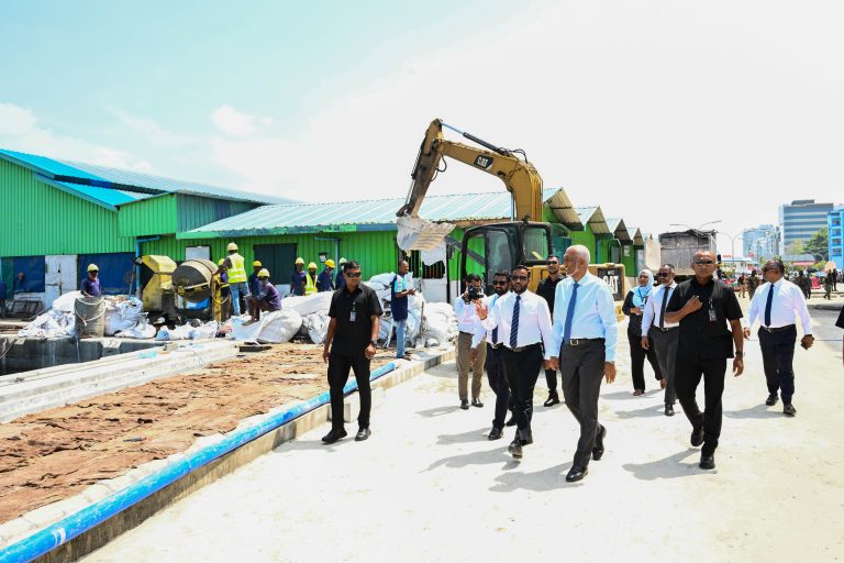 ބާޒާރުމަތީ މަގުހެދުމުގެ މަސައްކަތް ރައީސް ބައްލަވާލައްވައިފި