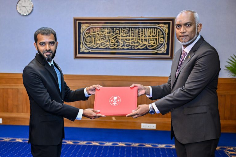 އިލެކްޝަންސް ކޮމިޝަނަށް ރިފްއަތު އައްޔަންކުރައްވައިފި