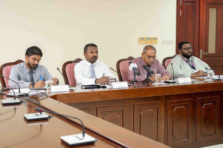 ރެފަރެންޑަމް ވަކިން ބާއްވާނަމަ 60 އާއި 80 މިލިއަން ހަރަދުވާނެ: ޒާހިދު