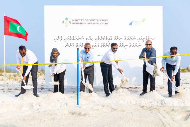 މާފުށީގައި އައު ނަރުދަމާ ނިޒާމެއް ޤާއިމުކޮށް، ހިއްކި ސަރަހައްދުގައި ފެނާއި ނަރުދަމާގެ ނިޒާމެއް ޤާއިމްކުރުމުގެ މަސައްކަތް ފަށައިފި
