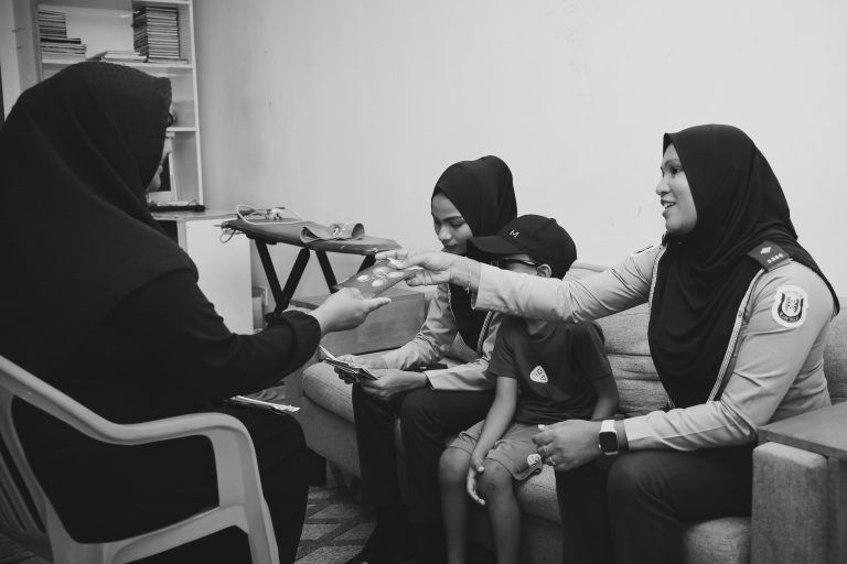 ރައްކާތެރިކުރުމުގެ އަމުރާ ޚިލާފުވެގެން މިދިޔަ އަހަރު 24 މީހަކަށް ދައުވާކުރުމަށް ފޮނުވި: ފުލުހުން