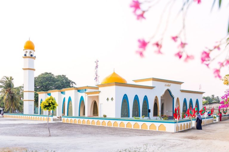 ކުރެންދޫގައި ބިނާކުރި "މަސްޖިދުލް ސިއްދީޤް" ހުޅުވައިފި