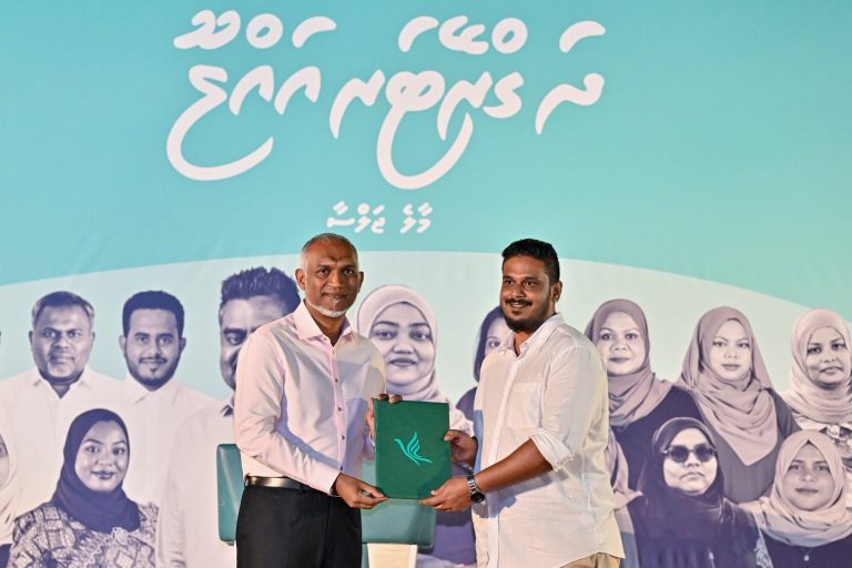 އައްޑޫގެ އެމްޑީޕީއިސް ބޭފުޅުންތަކެއް ކޮންގްރެސް ޕާޓީއާ ގުޅިއްޖެ