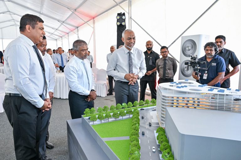ހުޅުމާލޭގައި 1100 އުޅަނދުގެ ޖާގައިގެ ޕާކިން ބިލްޑިންގެ ބިންގާއަޅައިފި