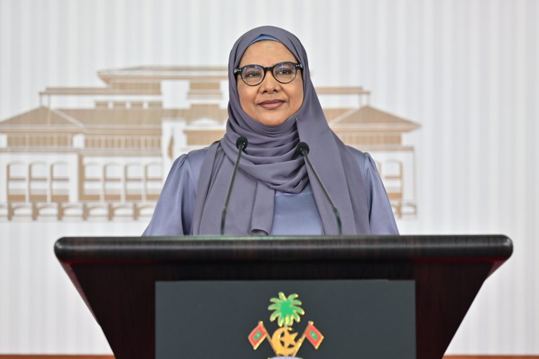 މިއަހަރު ނުކުޅެދުންތެރިކަން ހުރި 500 މީހަކަށް ވަޒީފާ ހަމަޖެހޭނެ: މިނިސްޓަރ