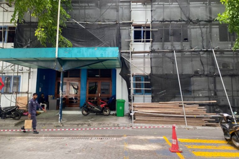 ޣާޒީ ބިލްޑިންގް ހުރި ބިމުގައި ޕާކެއް ހެދުމުގެ މަސައްކަތް ފަަށައިފި