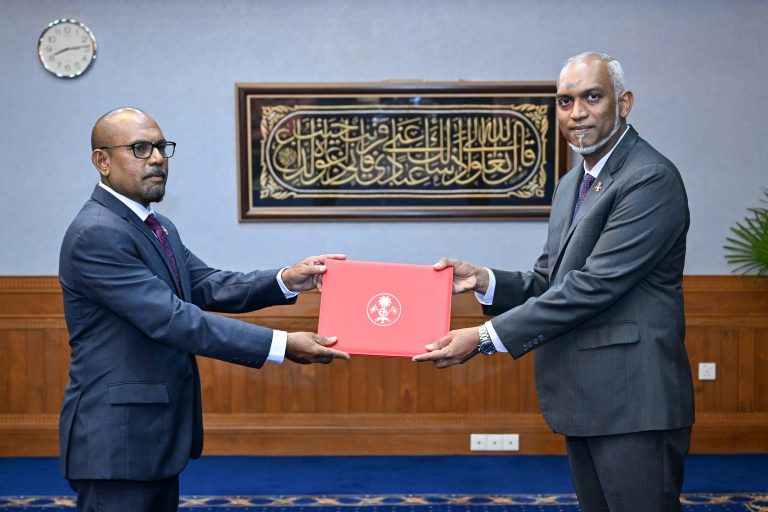 ޑިފެންސް މިނިސްޓަރުކަމަށް ހަސަން ރަޝީދު