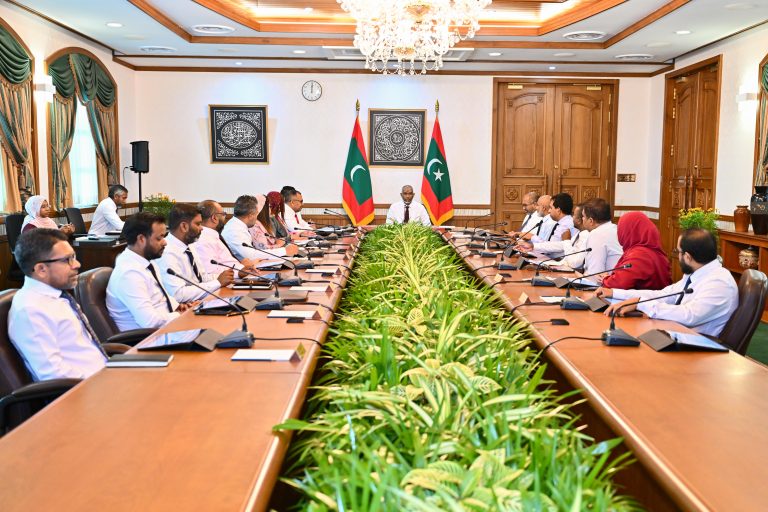 މެދުއިރުމަތީގެ ހަމަނުޖެހުންތަކާ ގުޅޭ ވަޒީރުންގެ ޚާއްޞަ ކޮމިޓީއަށް ބަދަލު ގެންނަވައިފި
