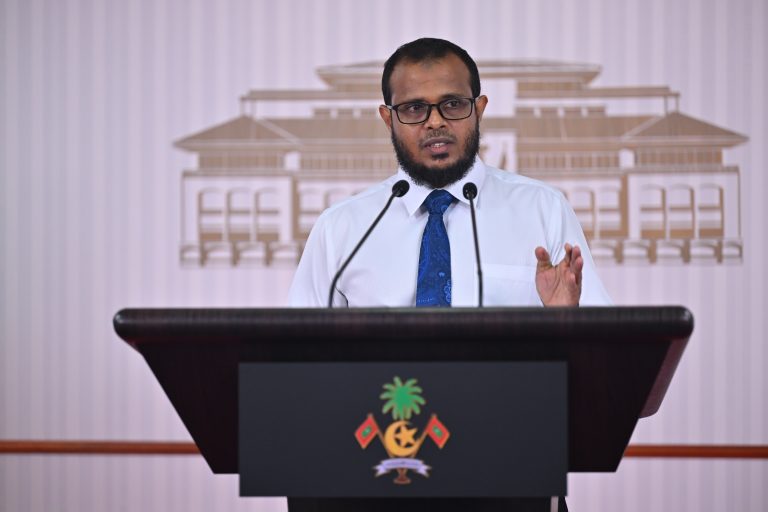 ސިޔާސީ ކަންކަމުގެ އިތުރުން އެހެން ދާއިރާތަކަށް ވެސް އިސްކަންދިނުމަށް ނޫސްވެރިންގެ ކިބައިން ވަޒީރު ޢަލީ ޝަރީފް އެދިވަޑައިގެންފި