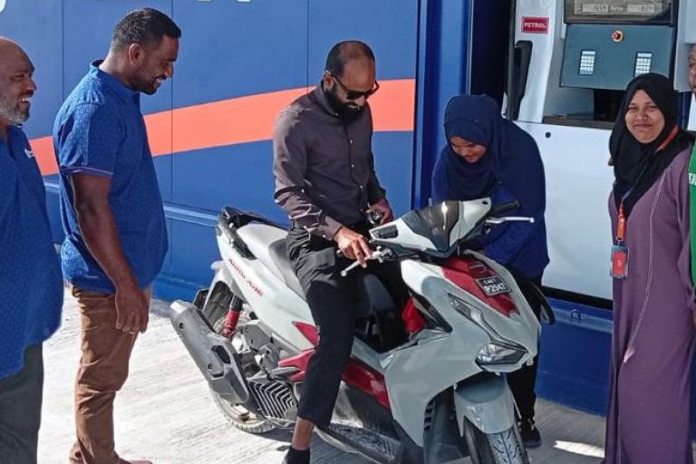 ނިލަންދޫގައި އެފްއެސްއެމްގެ ފިއުލް ސްޓޭޝަން ޤާއިމުކޮށް ޚިދުމަތް ފަށައިފި