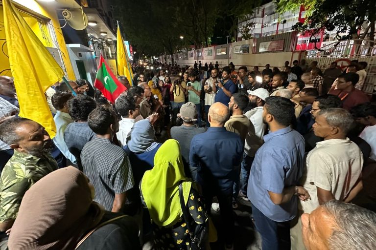 ރޭގެ އެއްވުމުގައި ބާރުގެ ބޭނުމެއް ނުކުރޭ: ފުލުހުން