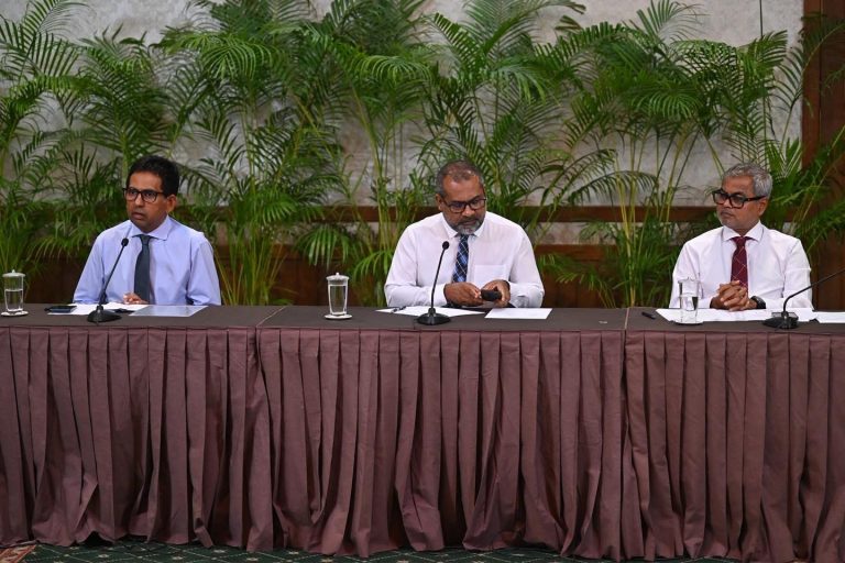 ޒަރޫރީ މުދާ މެދުކެނޑުމެއްނެތި ފޯރުކޮށްދެއްވުމަށް ކުރާ މަސައްކަތުގައި ކުރިއެރުންތަކެއް ލިބިއްޖެ: ކޮމެޓީ