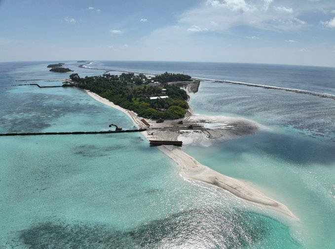 ގާދިއްފުށީ ބިންހިއްކަން ފަށައިފި