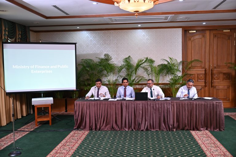 ދުނިޔޭގެ ބާޒާރުގައި އަގު އުފުލުނަސް، އަސާސީ ބާވަތްތައް ދަތިކަމެއްނެތި ރާއްޖެއިން ލިބެންހުންނާނެކަން ކަށަވަރުކުރާނެ: ކޮމެޓީ