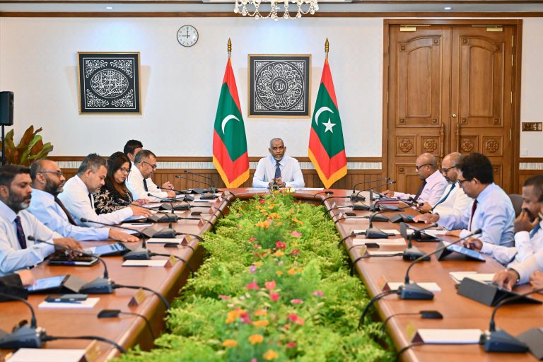 ހަނގުރާމައާ ގުޅިގެން އިމާރާތްކުރުމުގެ ދާއިރާއަށް ދިމާވެފައިވާ ދަތިތަކަށް ޙައްލެއް ހޯދުމަށް ކެބިނެޓްގައި މަޝްވަރާކޮށްފި