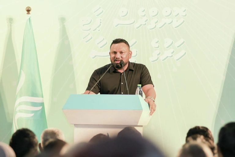 ޕީއެންސީގެ އެސްޖީގެ މަޤާމުން މުޢާޒު އިސްތިޢުފާ ދެއްވައިފި