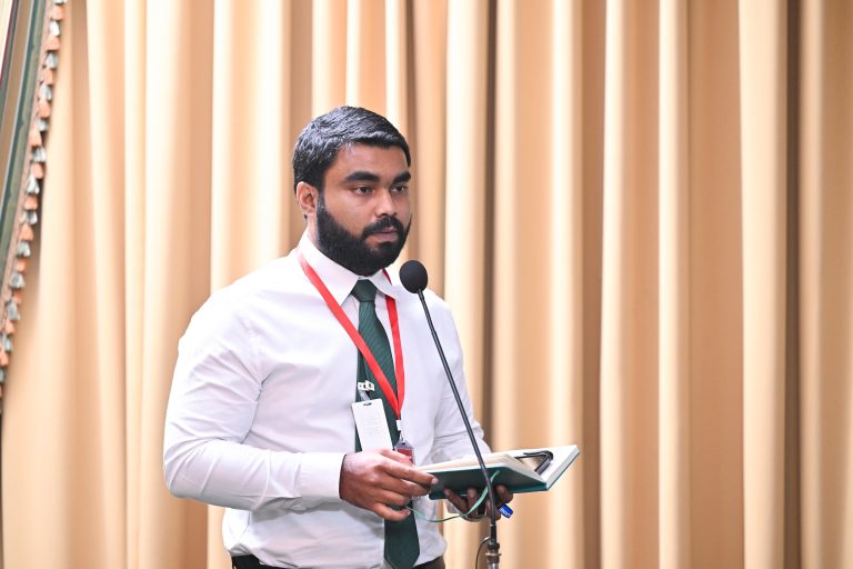 ކޯޓު އަމުރާ ޚިލާފުވުމުން އަދަދުގެ ނޫސްވެރިޔާ ރައީސް އޮފީހުން ނެރެފި