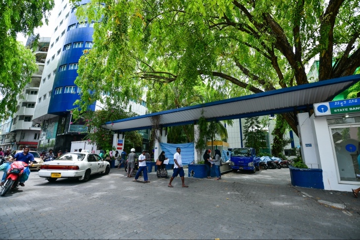 ތޫނު އެއްޗަކުން ހަމަލާދީ މީހަކު ޒަޚަމްކޮށްލައިފި
