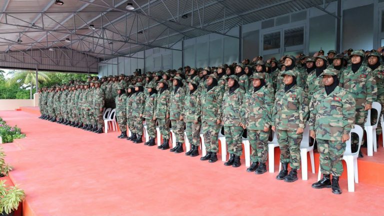ދިވެހި ވަޠަނީ ޚިދުމަތުގެ ޓްރެއިނިންގ ޕްރޮގްރާމްގެ 3 ވަނަ ބެޗު ރަސްމީކޮށް އިފުތިތާހުކޮށްފި