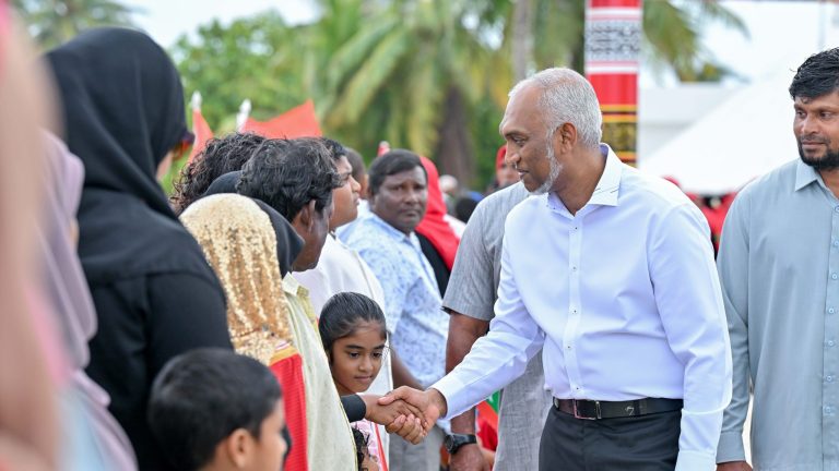 ރައީސް މުއިއްޒުއާ ވަކިން ބައްދަލުކުރަން ބޭނުންވާ ދިވެހިންނަށް ފުރުސަތު ދެނީ