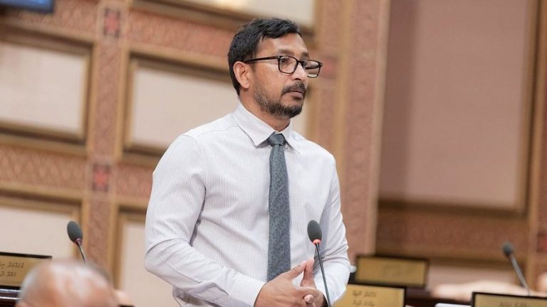 ދެ ޕާޓީގެ ކޯޅުން: ފަލާހު ވިދާޅުވަނީ އެމްޑީޕީއަކީ ކޮށްދޭ ހެޔޮކަންނުފެންނަބައެއް ކަމަށް!