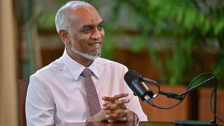 ޕާޓީ ތަފާތުވިޔަސް އިންތިޚާބުވުމަށްފަހު ހަމަހަމަކަމާއެކު ޚިދުމަތްކުރަން ރައީސް އިލްތިމާސް ކުރައްވައިފި