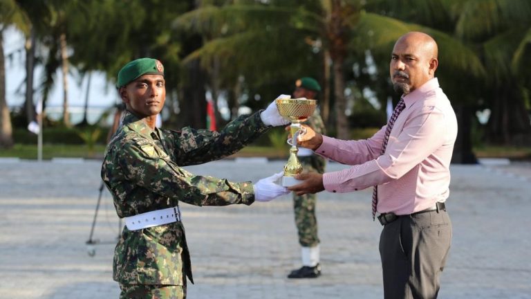 ވަތަނީ ޚިދުމަތް ނިންމި 137 ޒުވާނުން ސިފައިންގެ ސަފުތަކާ ގުޅިއްޖެ