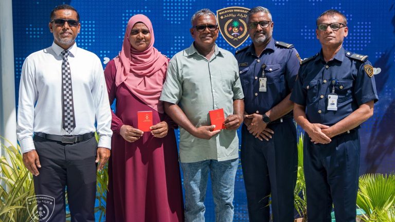 ދަރަވަންދޫގައި ޕާސްޕޯޓުގެ ޚިދުމަތް ފަށައިފި