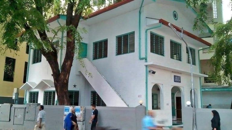 މަސްޖިދުލް ސުލްތާނުލް އާދިލްގެ ސައުންޑް ސިސްޓަމްގެ ކޭބަލެއް ވަގަށް ނަގައިފި