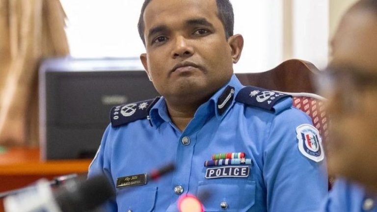 ފުލުހުންގެ ތަރުޖަމާނުކަމުން ޝިފާން ވަކިކޮށް، އާރިފް އައްޔަންކޮށްފި