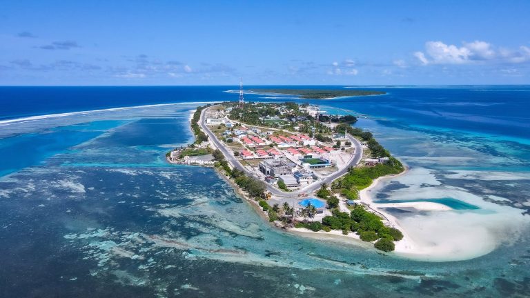 ކާޑު ބޮޑު އަގުގައި ވިއްކާ ނަމަ ފިޔަވަޅު އަޅާނެ ކަމަށް ގައްދޫ ކައުންސިލުން ބުނެފި