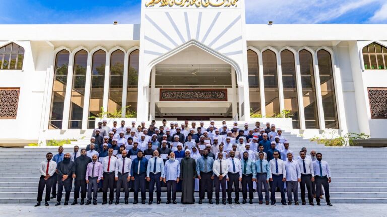 އިތުރު 91 ޒުވާނަކަށް ހުތުބާ ކިޔުމާއި އިމާމުވުމުގެ ހުއްދަ ދީފި