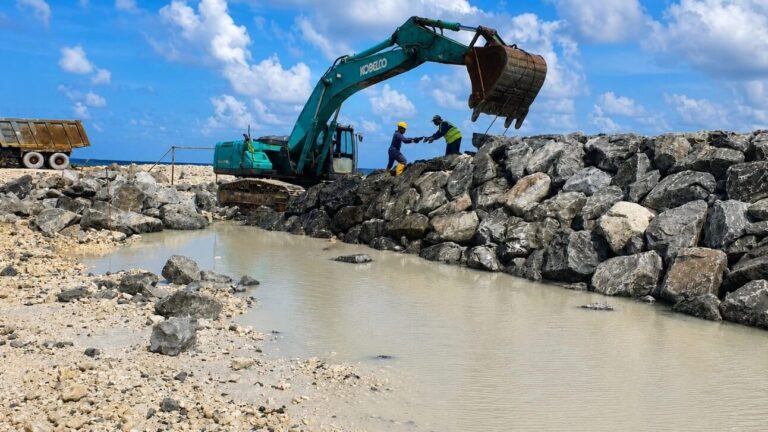 މާކުރަތު ބަނދަރު ބޮޑުކުރުމުގެ މަޝްރޫޢުގެ 57 އިންސައްތަ މަސައްކަތް ނިމިއްޖެ