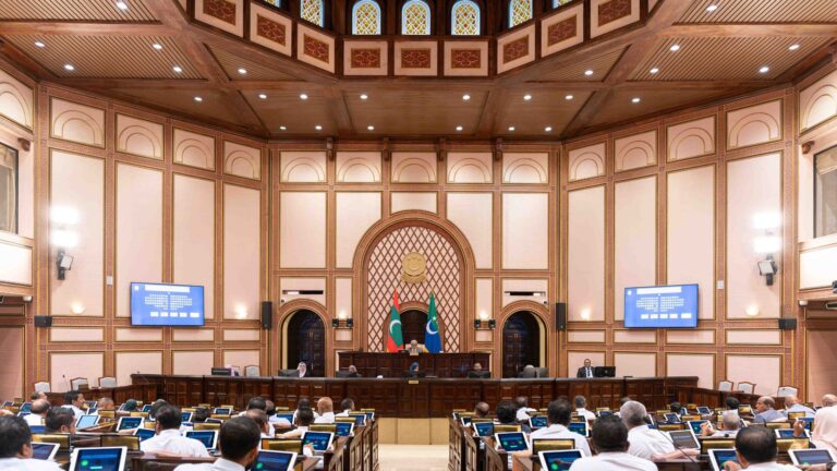 އެއް މައްސަލައެއްގައި ރިޕީޓްކޮށް ޕެޓިޝަން ހުށަހެޅޭ ގޮތަށް މަޖިލީހުގެ ގަވާއިދު ބަދަލުކުރަން ފާސްކޮށްފި