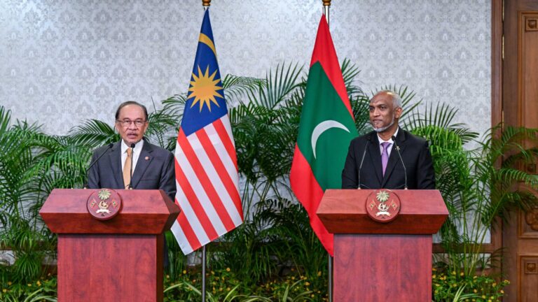 މެލޭޝިއާއިން ރާއްޖެއަށް 100 މިލިއަން ޑޮލަރުގެ ސުވޮޕް ފެސިލިޓީއެއް ދިނުމަށް ނިންމައިފި