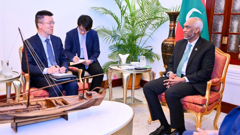 އިޤްތިޞާދީ ދާއިރާއިން އެއްބާރުލުން ފުޅާކުރުމަށް ޗައިނާގެ ކޮމިއުނިސްޓް ޕާޓީއާއެކު މަޝްވަރާކުރައްވައިފި