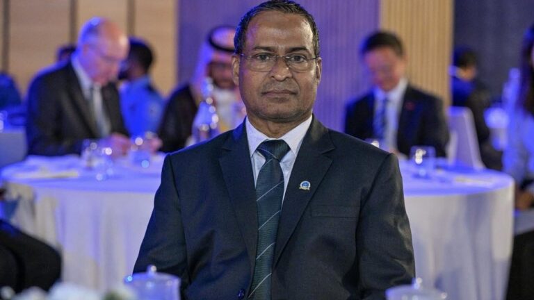 މެޖިސްޓްރޭޓް ކޯޓުތަކުގެ އާ ގަވާއިދާ އެކު 18 އަހަރުވީ ހުސްކަމަށް ނިމުމެއް: އުއްތަމަ ފަނޑިޔާރު