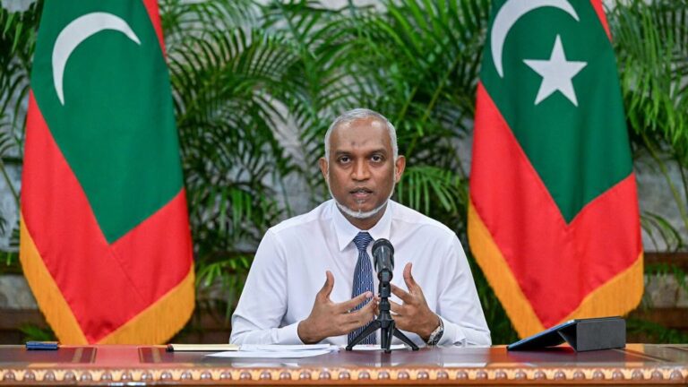 ޤައުމާމެދު އިޚްލާޞްތެރިވުމަށާއި އިޙްތިރާމް އާދަކުރުމުގެ މަޝްރޫޢުގައި ބައިވެރިވުމަށް ރައީސް އިލްތިމާސްކުރައްވައިފި