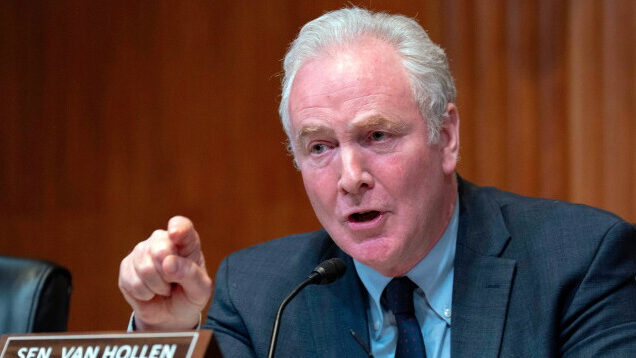 ނަތަންޔާހޫއަކީ "ހަނގުރާމައިގެ ކުށްވެރިއެއް": ޔޫއެސް ސެނެޓަރު