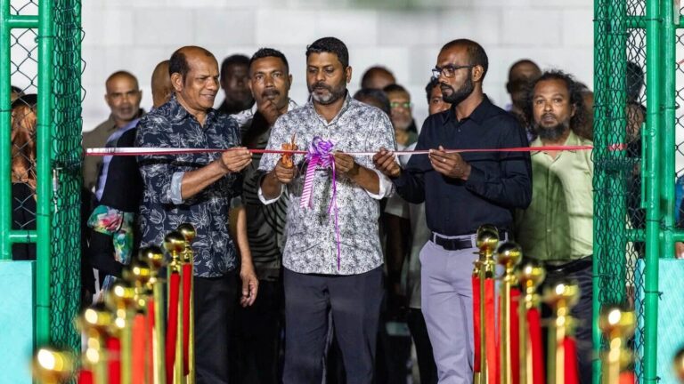 ދިއްދޫގައި ތަރައްގީކުރި އައުޓްޑޯ ވޮލީ ކޯޓު ހުޅުވައިފި