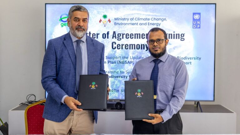 ތިމާވެށި ހިމާޔަތްކުރުމުގެ މަޝްރޫޢުތައް ހިންގަން މިނިސްޓްރީއާއި ޔޫއެންޑީޕީއާ ދެމެދު އެއްބަސްވުމެއްގައި ސޮއިކޮށްފި