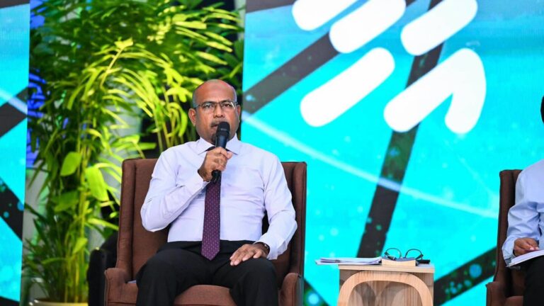 އުސް އިމާރާތްތަކުގެ އަލިފާން ނިއްވުމުގެ މަސައްކަތުގައި ޑްރޯން ބޭނުންކުރަން ފަށަނީ: ޑިފެންސް މިނިސްޓަރ