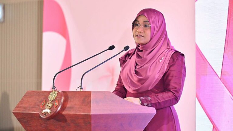 އުރަމަތީގެ ކެންސަރު އަވަހަށް ދެނެގަނެ، ސްކްރީނިންގ ހެދުން ލަސްނުކުރުމަށް މެޑަމް ސާޖިދާ އިލްތިމާސްކުރައްވައިފި