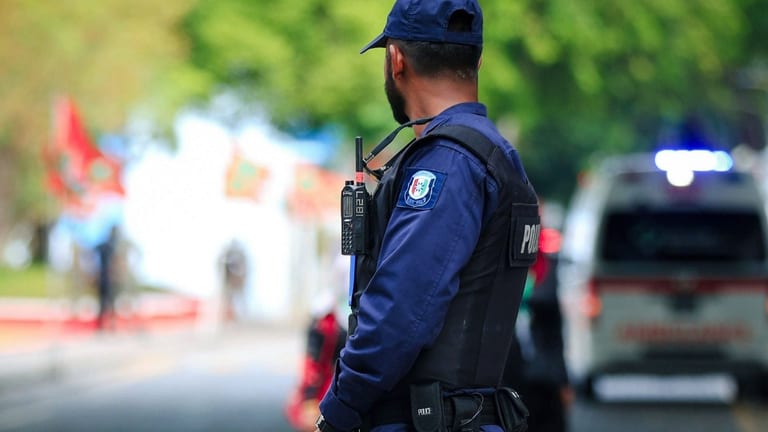 ޑްރަގް ކެފޭއެއްގެ ގޮތުގައި ބޭނުންކުރި އެޕާޓްމެންޓަކުން 6 މީހަކު ހައްޔަރުކޮށްފި