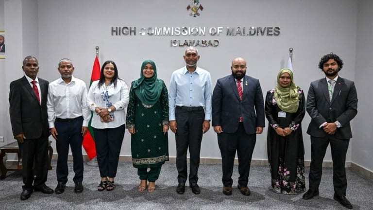 ޕާކިސްތާނުގައި ހުންނަ ދިވެހި ހައިކޮމިޝަނަށް ރައީސްގެ ދެކަނބަލުން ޒިޔާރަތްކުރައްވައިފި