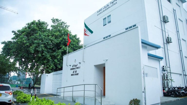 ރައްކާތެރިކުރުމުގެ އަމުރާ ޚިލާފުވި މީހަކު ހަ މަހަށް ޖަލަށް ލުމަށް ހުކުމްކޮށްފި