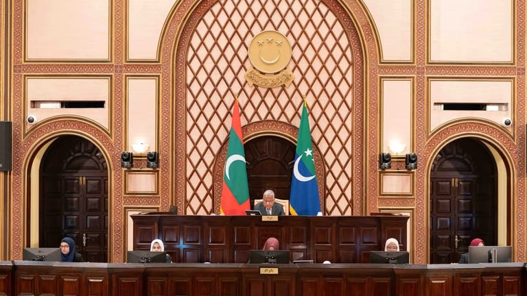 މެންބަރުންގެ ހެލްތު އިންޝުއަރެންސް އާންމުންނަށް ދިނުމަށް އެދި މަޖިލީހަށް ޕެޓިޝަނެއް ހުށަހަޅައިފި