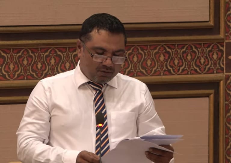 ބޭރުގެ ޓުއަރ އޮޕަރޭޓަރުންގެ އަތުން ޖީއެސްޓީ ނެގުން ހުއްޓާލާ ބިލު މަޖިލީހުން ބަލައިގެންފި