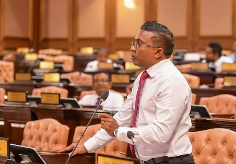 ދައުލަތަށް ހިޔާނަތްތެރިވުމަކީ ޖިނާއީ ކުށަކަށް ހަދަން އިސްލާހެއް ހުށަހަޅައިފި